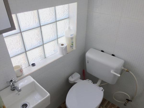 Merdeka Guest House 2 : photo 9 de la chambre chambre lit queen-size deluxe