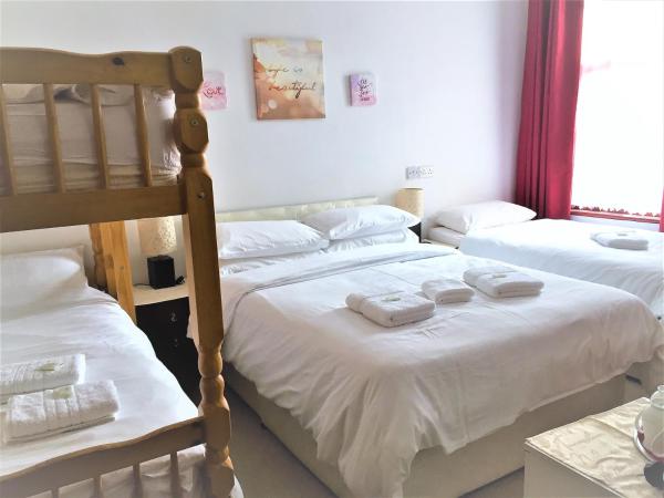 Lyndhurst Hotel : photo 7 de la chambre chambre familiale avec salle de bains privative