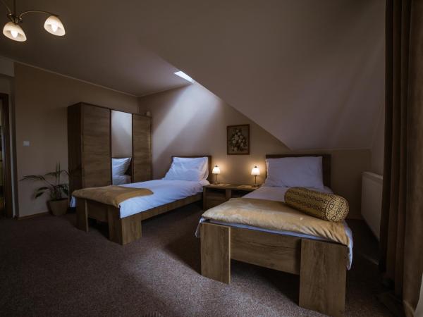 Prague Sweet Home : photo 6 de la chambre chambre lits jumeaux avec salle de bains