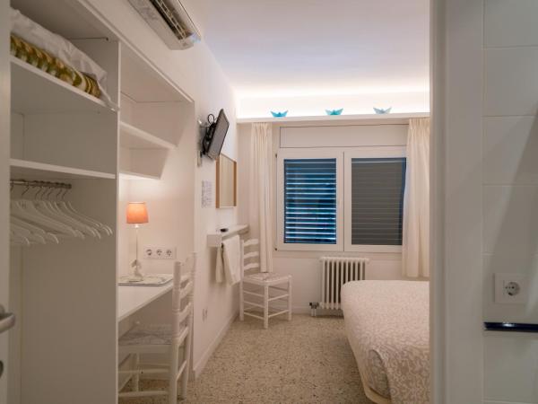 Hostal Marina Cadaqués : photo 10 de la chambre chambre double standard