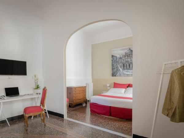 Genova46 Suites & Rooms : photo 8 de la chambre chambre deluxe double ou lits jumeaux