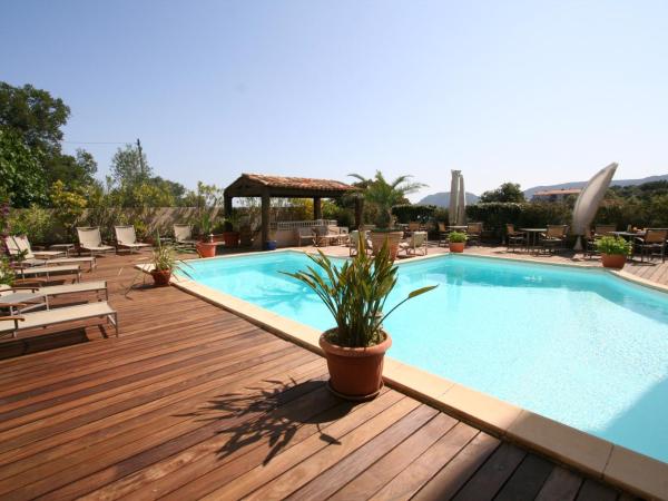 En Aparté : photo 1 de la chambre studio avec balcon et vue sur la mer (2 adultes)