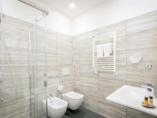 Genova46 Suites & Rooms : photo 4 de la chambre chambre deluxe (2 adultes + 1 enfant)