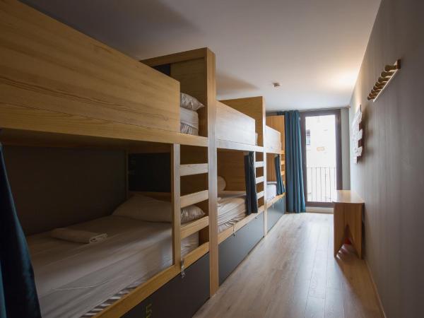 Yeah Barcelona Hostel : photo 1 de la chambre lit dans dortoir mixte de 6 lits