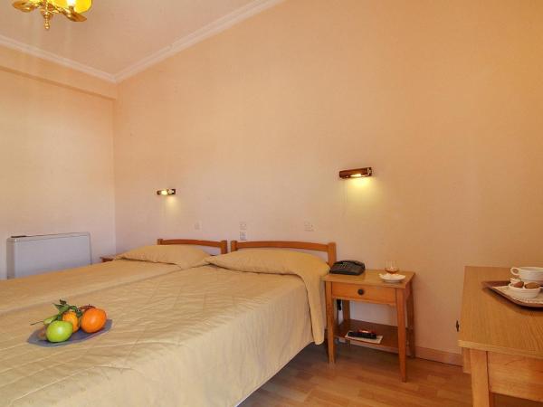 Hotel Atlantis : photo 7 de la chambre chambre double ou lits jumeaux - vue partielle sur mer