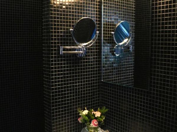 Le 66 : photo 6 de la chambre chambre double - vue sur jardin