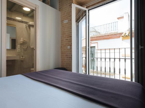 Hommyhome Casa Assle : photo 2 de la chambre suite avec balcon