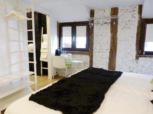 Pensión Lo Bilbao : photo 4 de la chambre chambre lits jumeaux pour personnes à mobilité réduite
