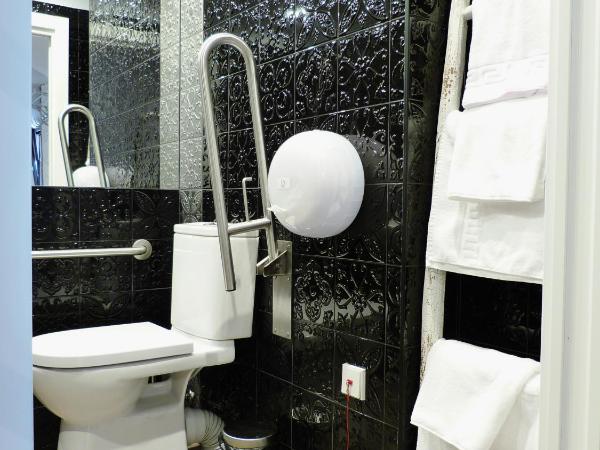 Pensión Lo Bilbao : photo 6 de la chambre chambre lits jumeaux pour personnes à mobilité réduite