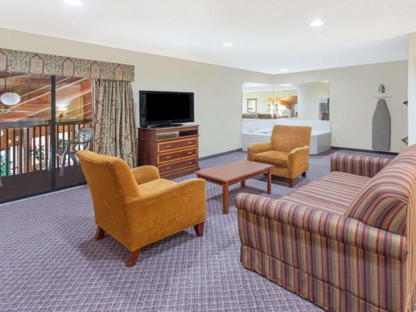 Baymont by Wyndham Smyrna : photo 1 de la chambre suite lit king-size – non-fumeurs