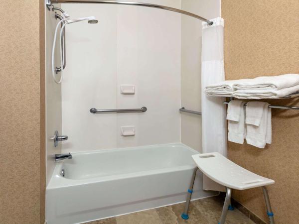 Baymont by Wyndham Oklahoma City/Quail Springs : photo 4 de la chambre chambre lit queen-size de luxe – accessible aux personnes à mobilité réduite/non-fumeurs