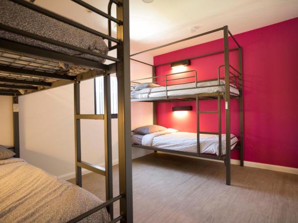 YHA Byron Bay : photo 4 de la chambre bed in 4-bed male dormitory with ensuite