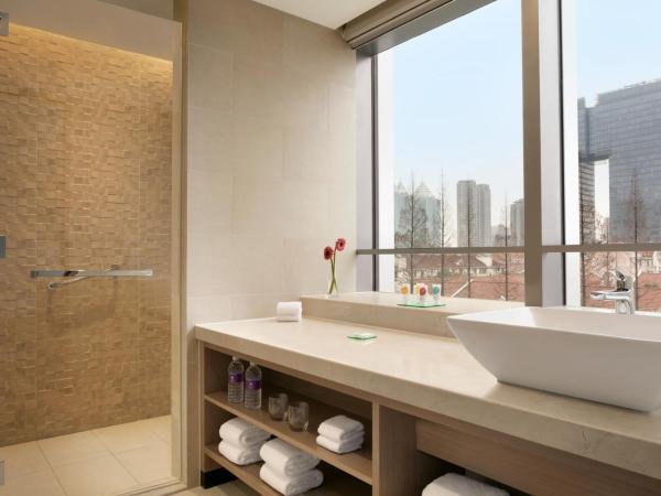 Hyatt Place Shanghai Tianshan Plaza : photo 2 de la chambre chambre lits jumeaux avec canapé-lit