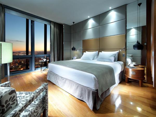 Eurostars Madrid Tower : photo 2 de la chambre chambre double ou lits jumeaux supérieure avec vue sur l'horizon