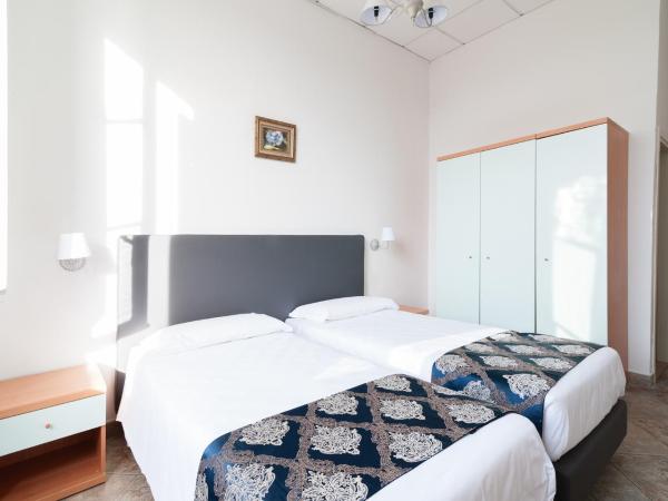 Hotel St. James : photo 2 de la chambre chambre double ou lits jumeaux standard