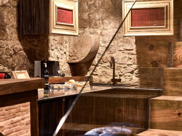 Solar Antigo Luxury Coimbra : photo 4 de la chambre suite avec piscine privée