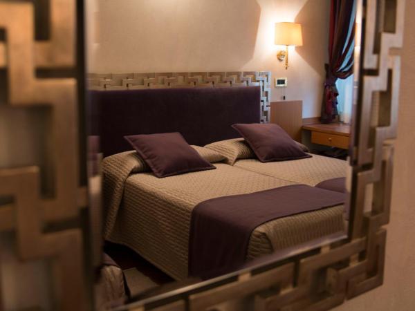 Hotel Europa : photo 2 de la chambre chambre lits jumeaux