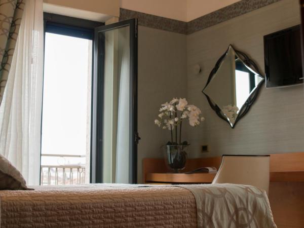 Hotel Europa : photo 7 de la chambre chambre double