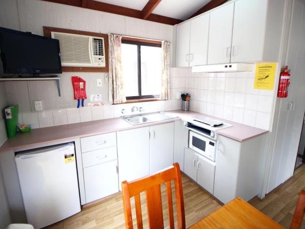 Adelaide Brownhill Creek Tourist Park : photo 5 de la chambre chalet 2 chambres standard