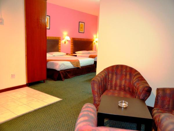 Hotel Caliber : photo 3 de la chambre chambre familiale (4 adultes)