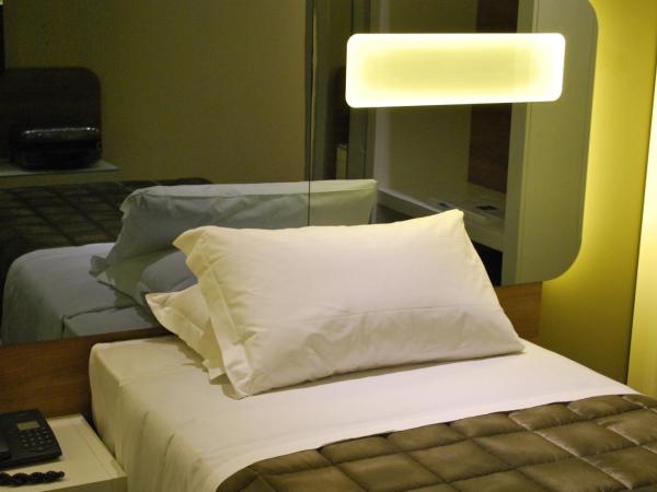 Idea Hotel Plus Savona : photo 3 de la chambre 2 chambres doubles ou lits jumeaux communicantes