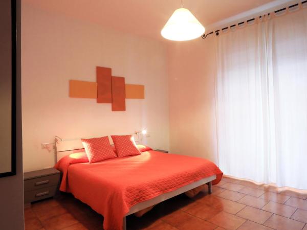 Primo Piano Guesthouse - Bari Policlinico : photo 3 de la chambre chambre triple avec salle de bains privative