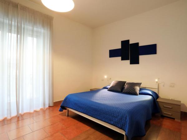 Primo Piano Guesthouse - Bari Policlinico : photo 3 de la chambre chambre triple avec salle de bains privative