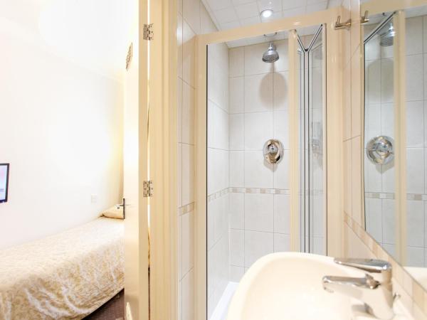 Jesmond Hotel : photo 7 de la chambre chambre simple avec salle de bains 