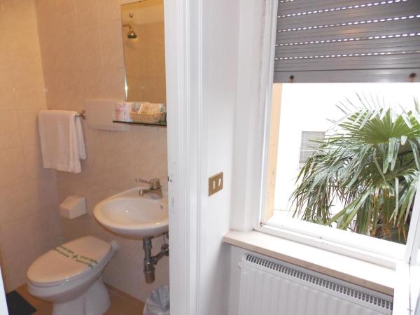 Hotel Signa : photo 3 de la chambre chambre simple Économique