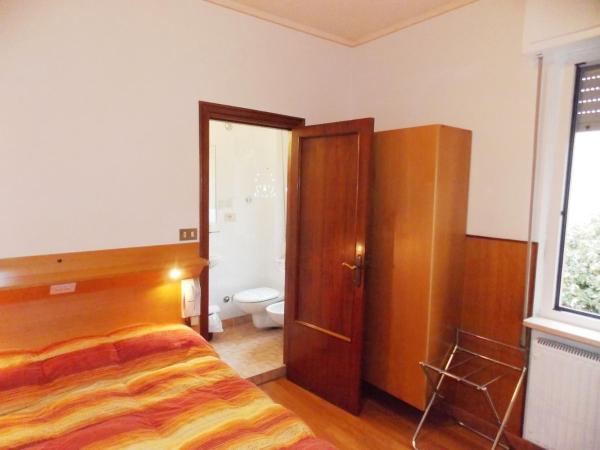 Hotel Signa : photo 3 de la chambre chambre double Économique