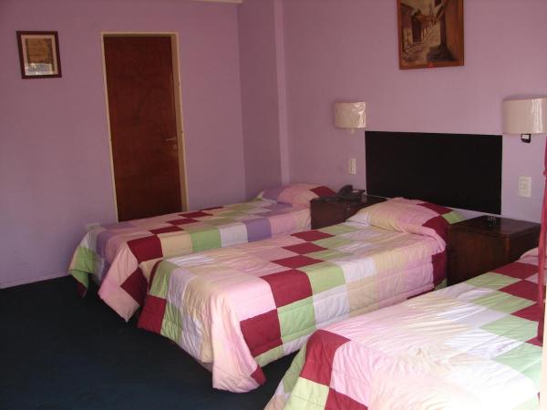 Palermo Soho Hostel : photo 6 de la chambre chambre triple avec salle de bains commune