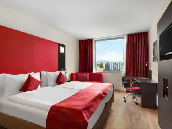 Ramada Encore by Wyndham Geneva : photo 3 de la chambre chambre lits jumeaux - non-fumeurs