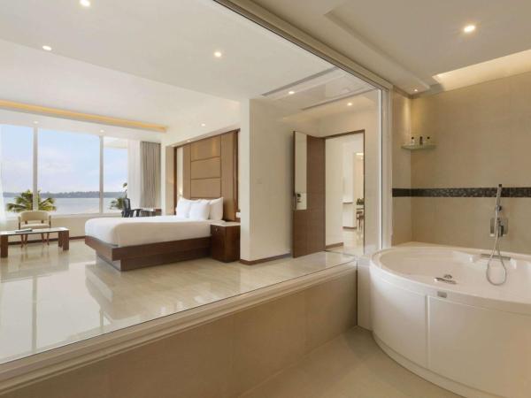 Ramada Resort by Wyndham Kochi : photo 2 de la chambre suite présidentielle