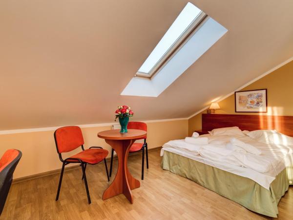 Villa Plaza : photo 2 de la chambre chambre triple