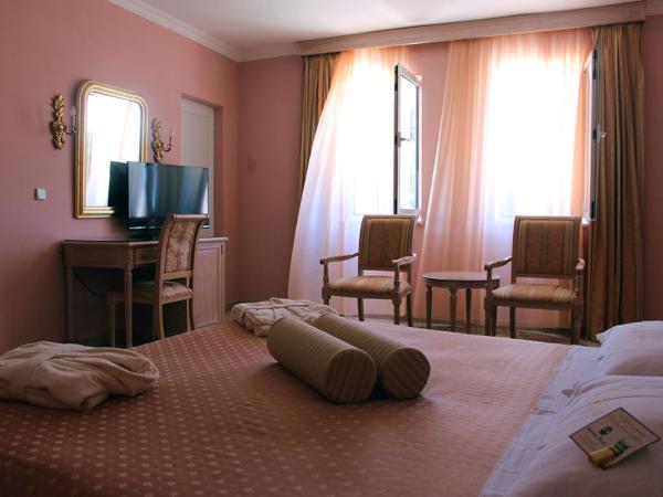 Marina Frapa Resort Rogoznica : photo 1 de la chambre suite confort avec balcon