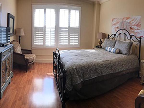 Mayflower Hotel : photo 6 de la chambre chambre lit queen-size deluxe