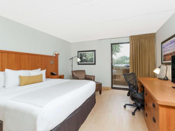 Wyndham Garden Hotel Austin : photo 8 de la chambre chambre lit king-size