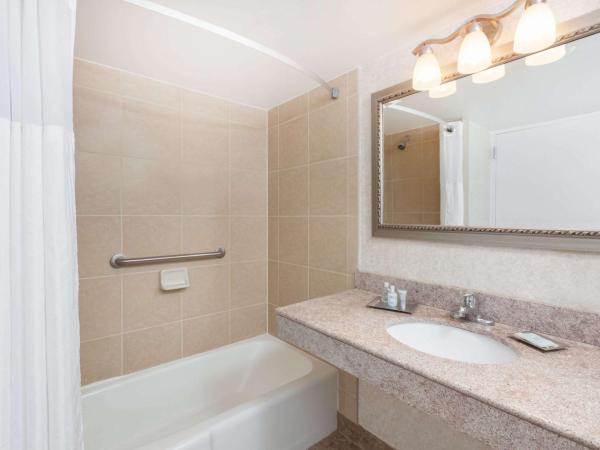 Wyndham Virginia Beach Oceanfront : photo 4 de la chambre chambre lit king-size deluxe