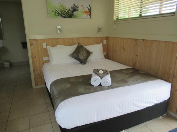 Cairns Crystal Cascades Holiday Park : photo 10 de la chambre studio cabin - kingfisher