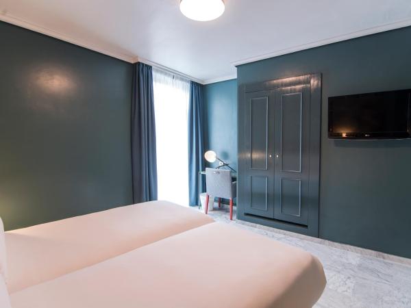 Petit Palace Puerta de Triana : photo 2 de la chambre chambre double