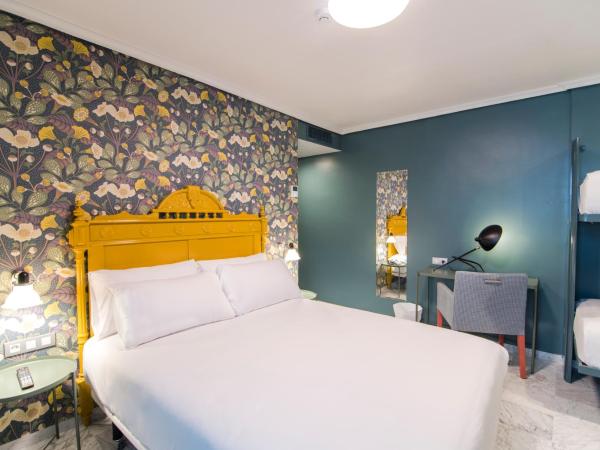 Petit Palace Puerta de Triana : photo 5 de la chambre chambre quadruple