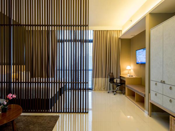 The Pines Melaka : photo 5 de la chambre junior suite twin room - city view