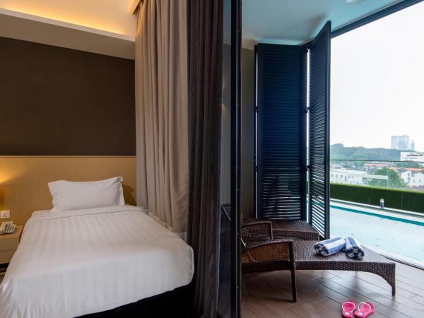 The Pines Melaka : photo 7 de la chambre poolside suite twin - city view