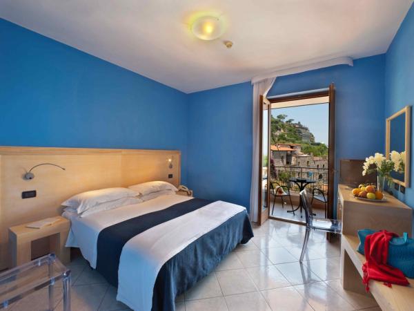 Hotel Rivage : photo 3 de la chambre chambre double confort - vue sur mer