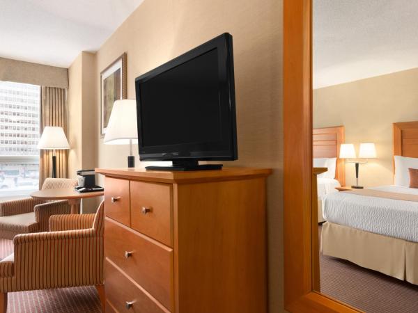 Days Inn by Wyndham Edmonton Downtown : photo 5 de la chambre chambre 2 lits queen-size - non-fumeurs