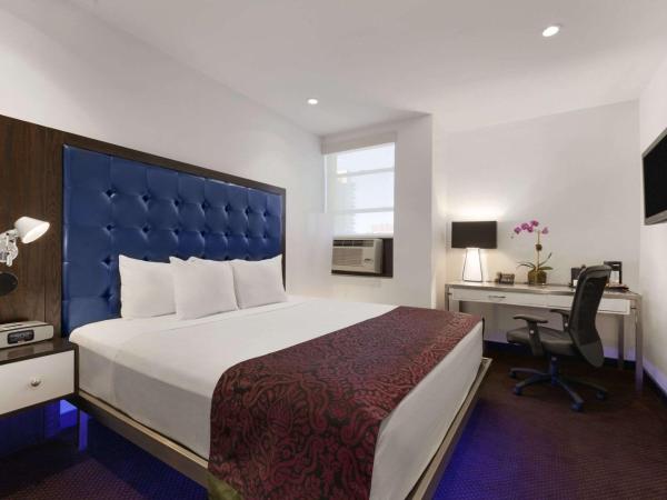 Night Hotel Broadway : photo 2 de la chambre silver, 1 king bed