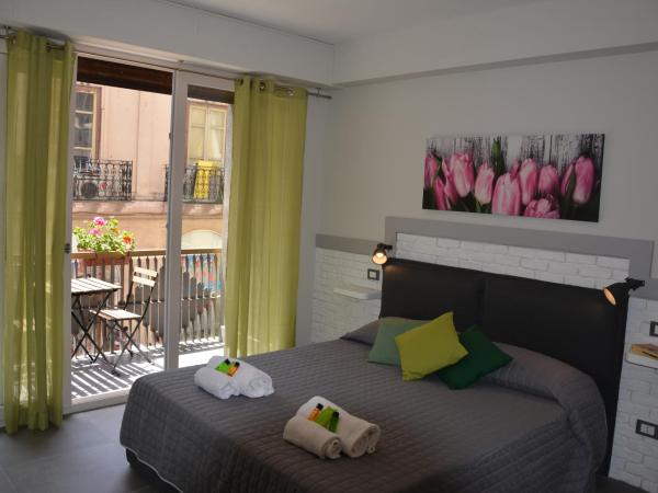 Duca di Villena : photo 3 de la chambre chambre lit king-size avec balcon