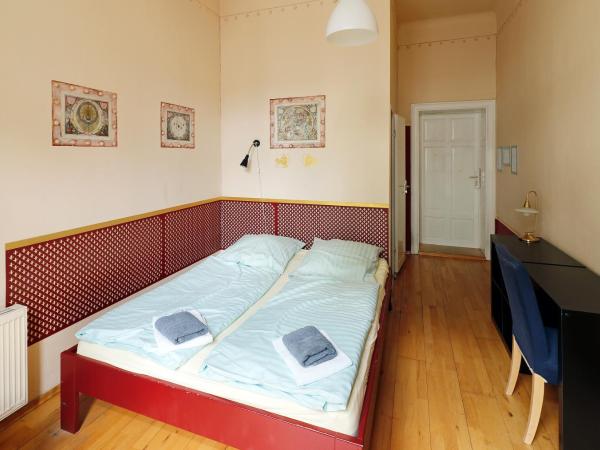 Hostel Mondpalast : photo 2 de la chambre chambre double