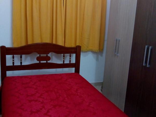 Hostel Mota : photo 4 de la chambre chambre double avec lit d'appoint