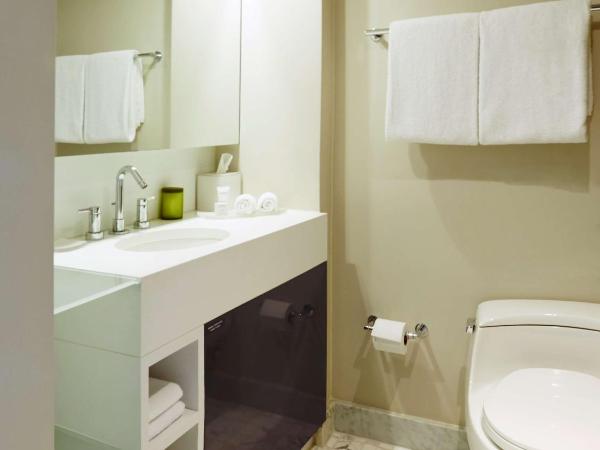 Andaz West Hollywood-a concept by Hyatt : photo 1 de la chambre chambre lit king-size - vue sur ville